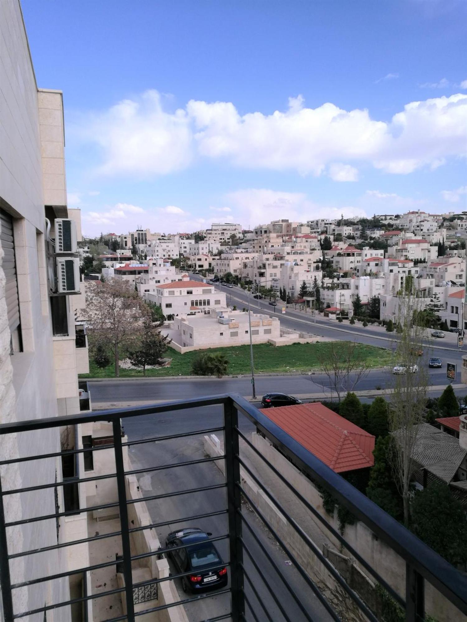 Dair Ghbar Gate Apartments Amán Exterior foto