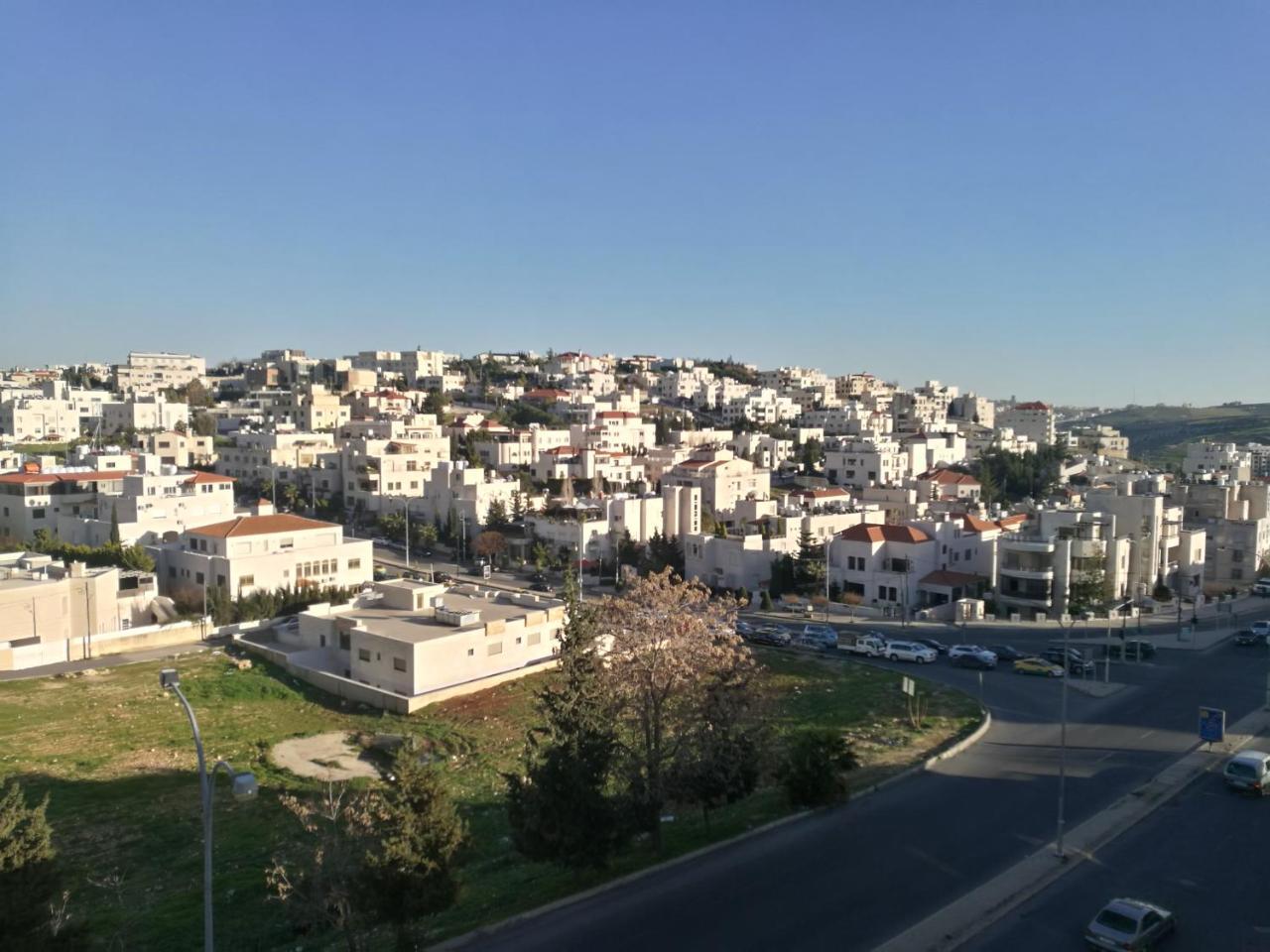 Dair Ghbar Gate Apartments Amán Exterior foto